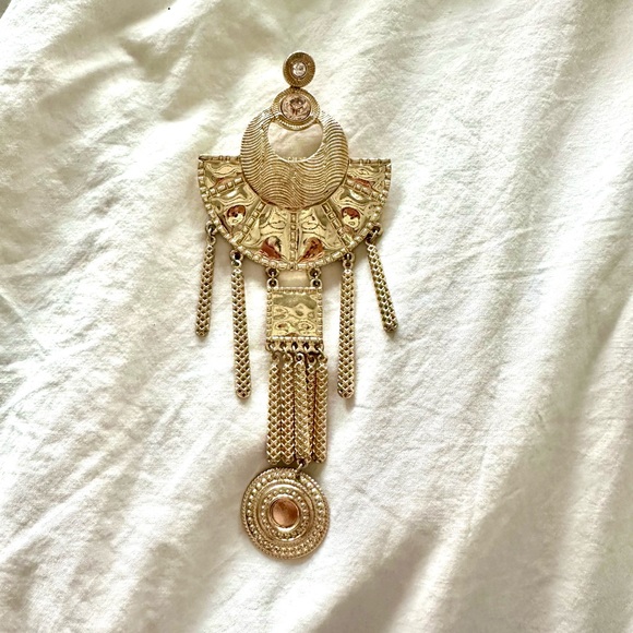 Gold chandelier earring - Picture 2 of 3